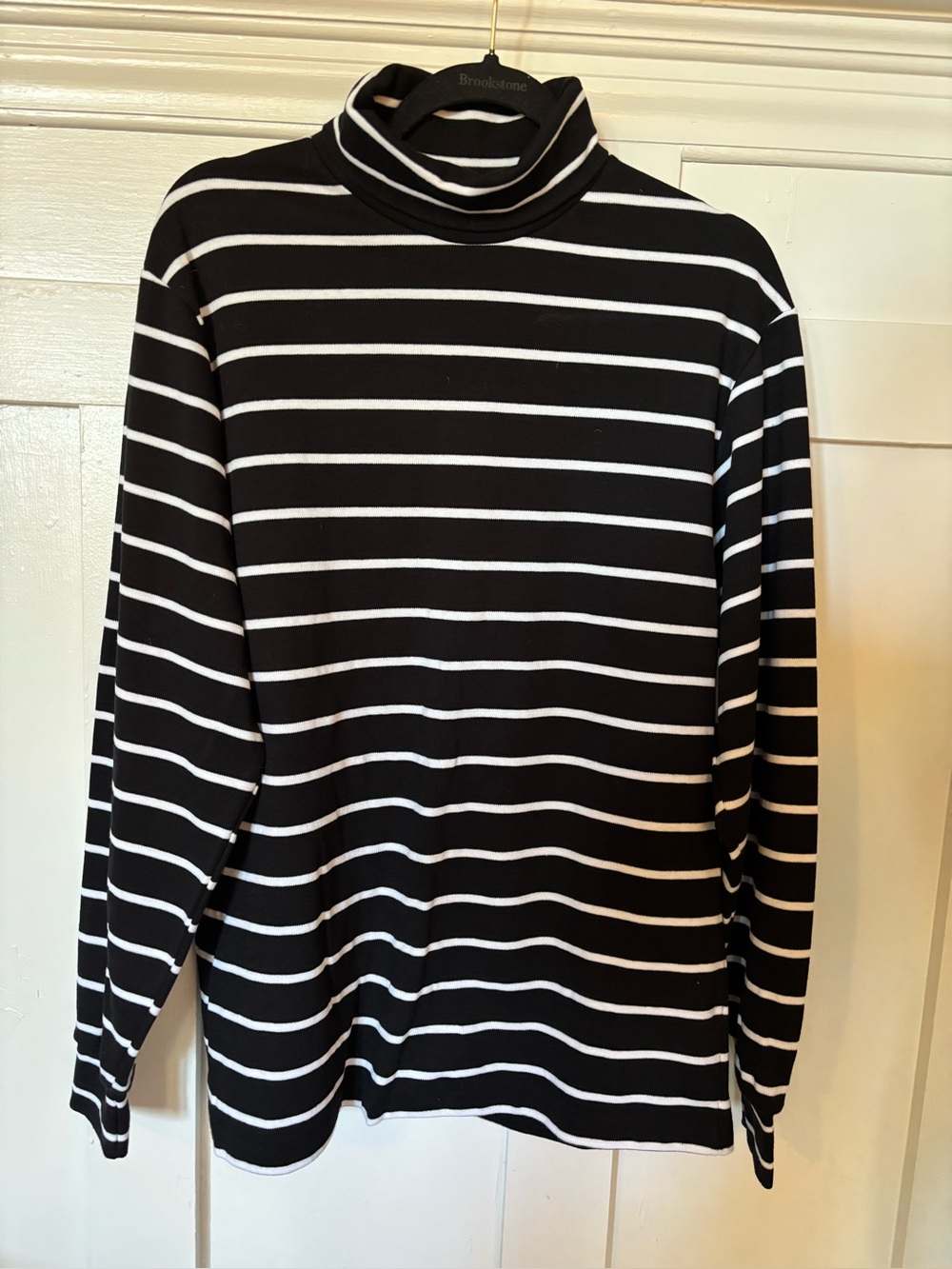 LANDS END men’s black/white striped turtleneck 
L 
$24
NWOT